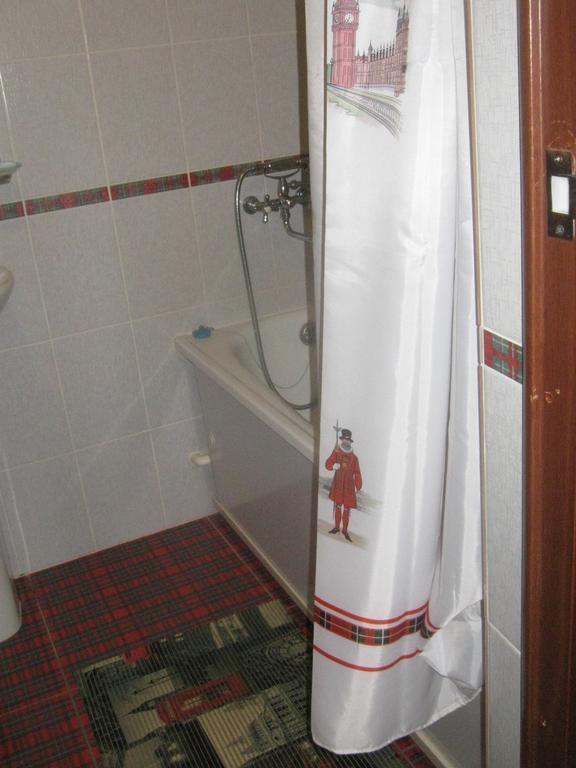 Иркутск: Apartments at Ulitsa Lyzina 34