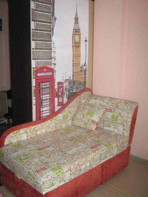 Иркутск: Apartments at Ulitsa Lyzina 34