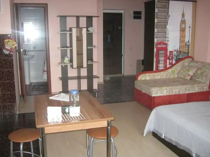 Иркутск: Apartments at Ulitsa Lyzina 34