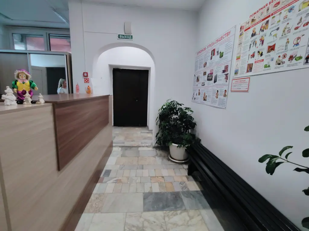 Иркутск: Меблированные комнаты общежитие "Арена на Свердлова"