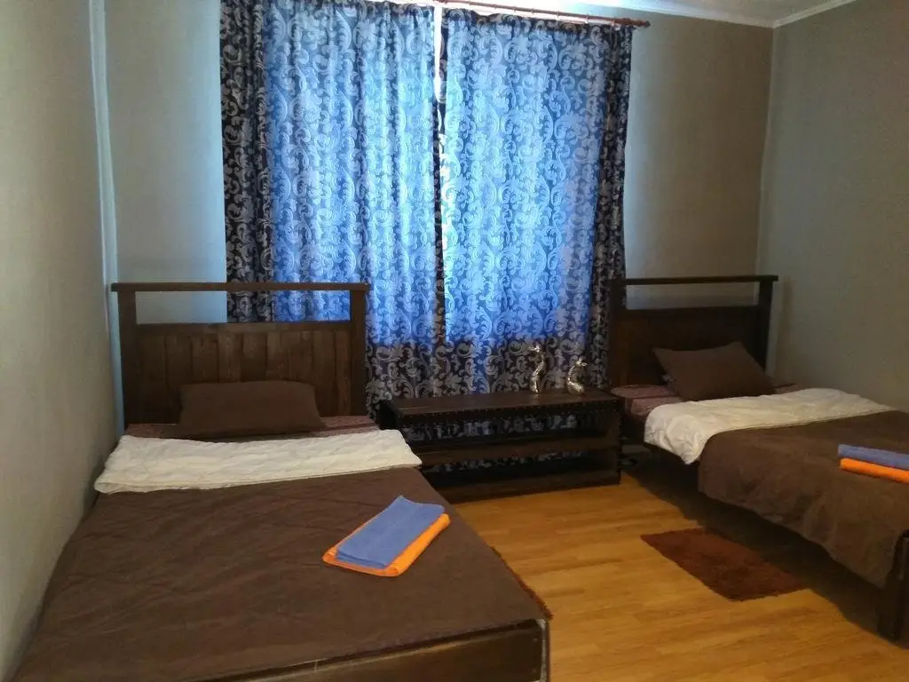 Иркутск: Hostel Bbt Bolshaya Baykalskaya Tropa