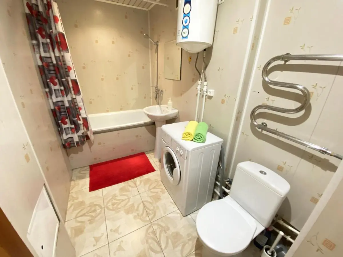 Уфа: Apartment Revolyutsionnaya 68-50