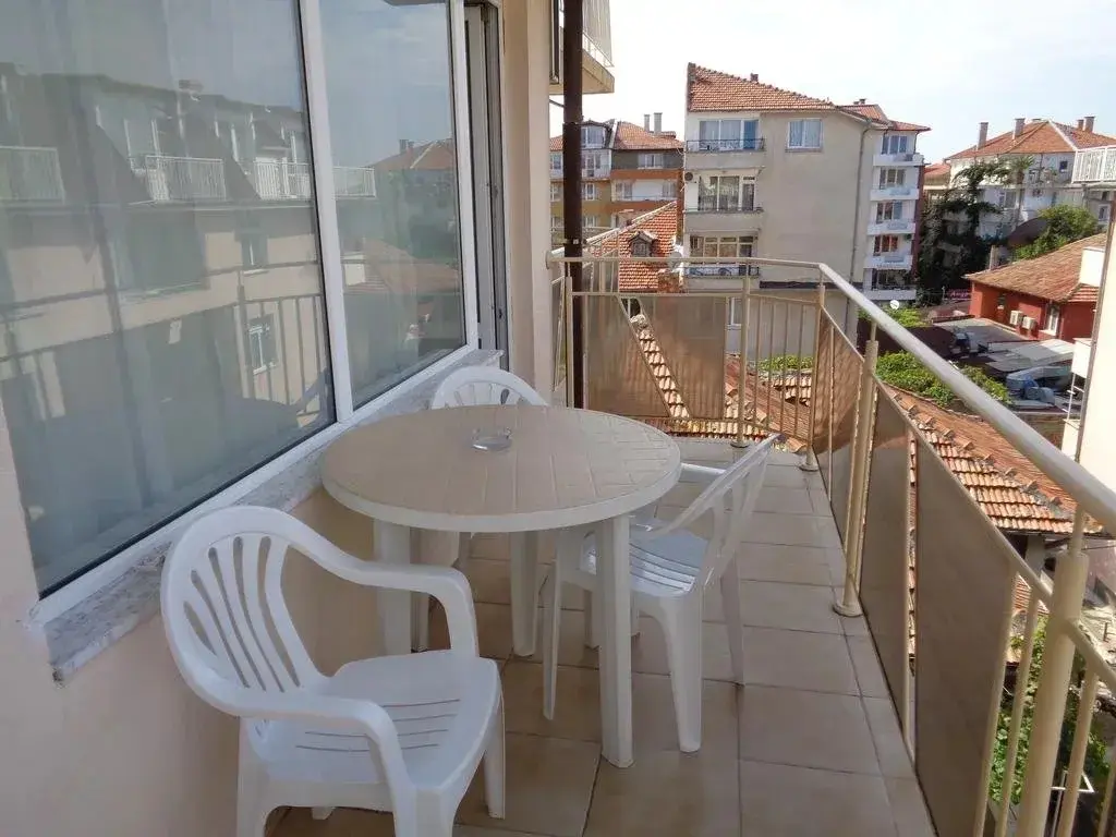 Несебр: Gerovi Guest House