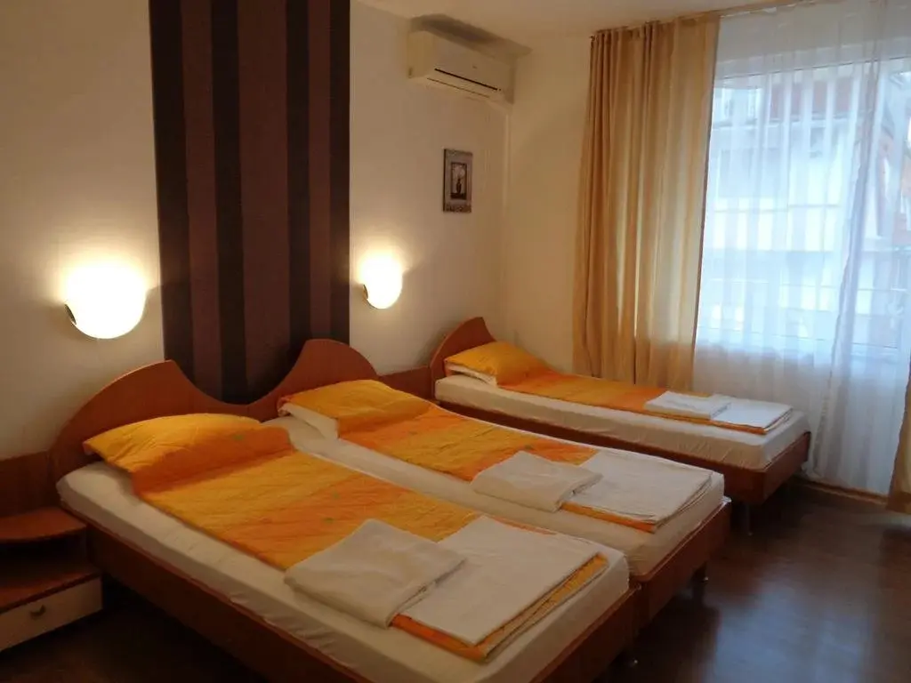 Несебр: Gerovi Guest House