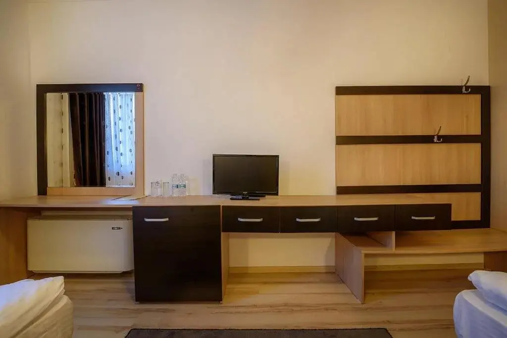 Житница: Complex Jitari