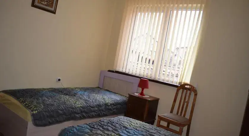Самоков: Tainov House