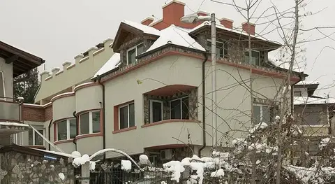 Guest House "Momchil" — фото 1