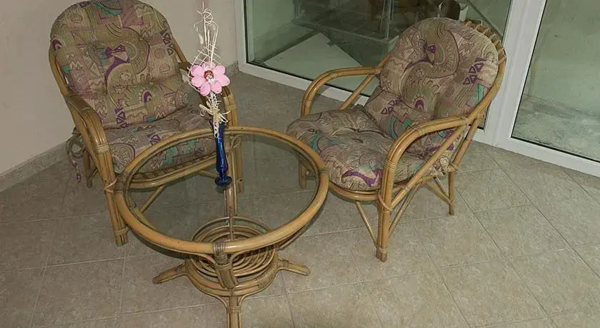 София: Guest House "Momchil"