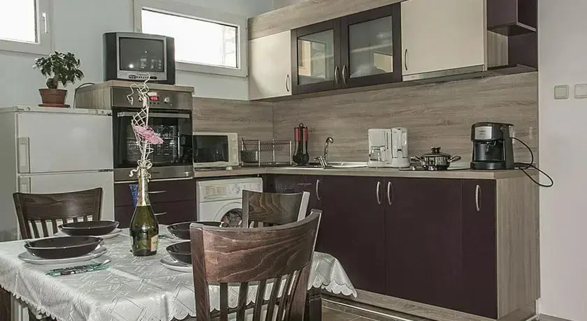 София: Guest House "Momchil"