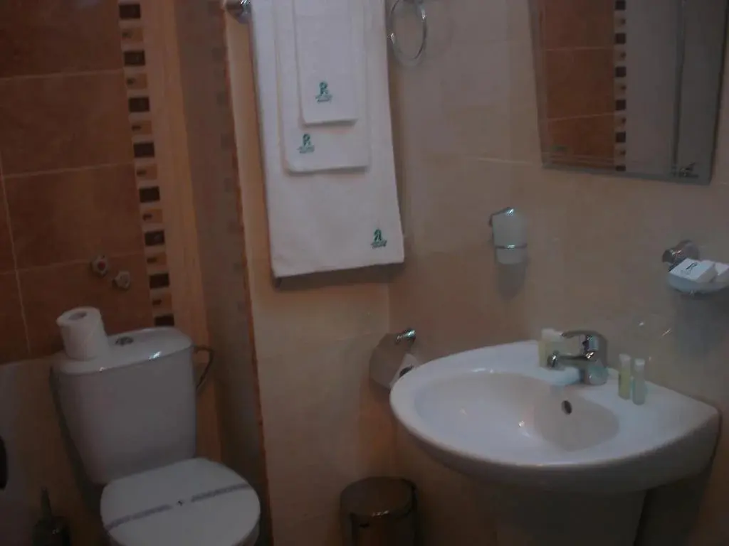 Баните: Hotel Rodopa