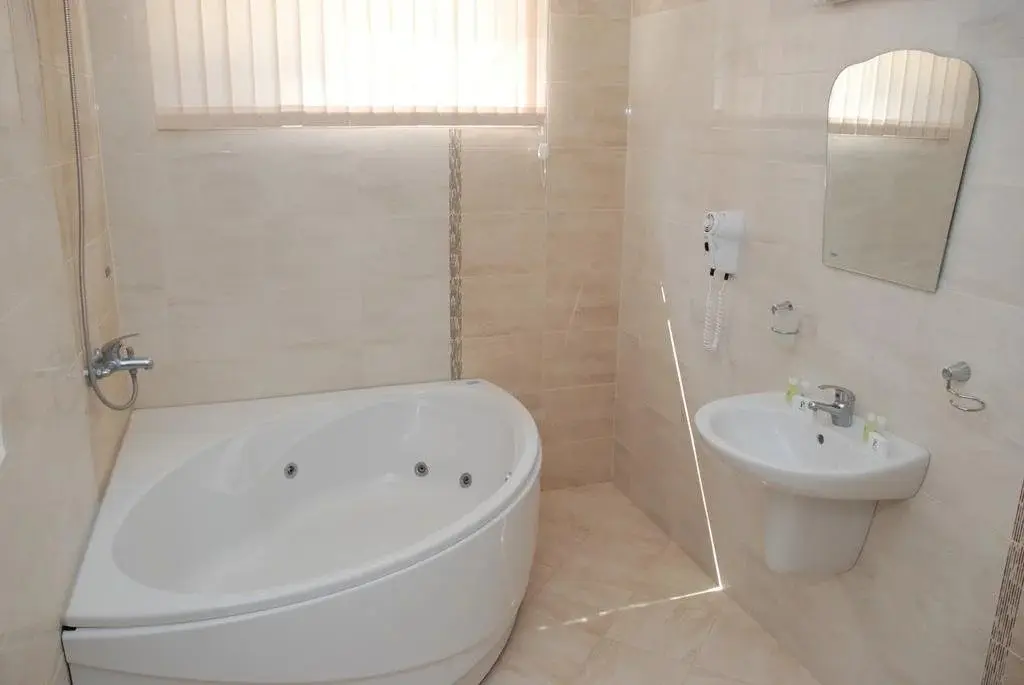 Баните: Hotel Rodopa