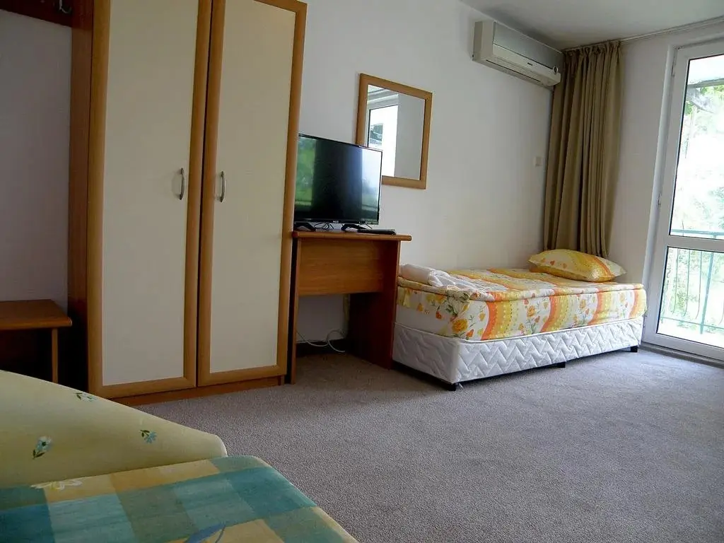 Приморско: Hotel Char