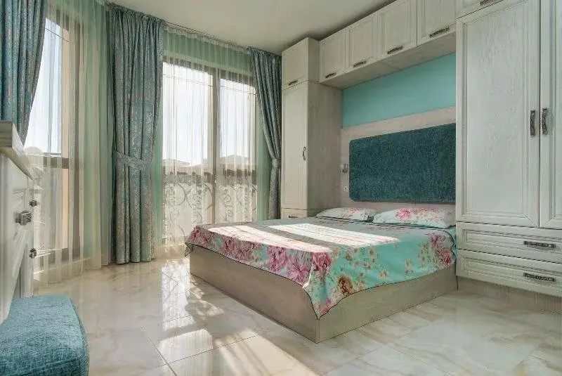 Несебр: Esteban Apartcomplex