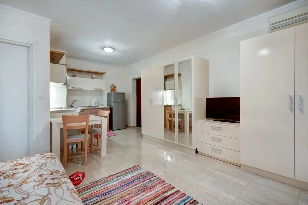 Несебр: Esteban Apartcomplex