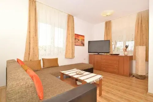 Карнобат: Royal Hotel