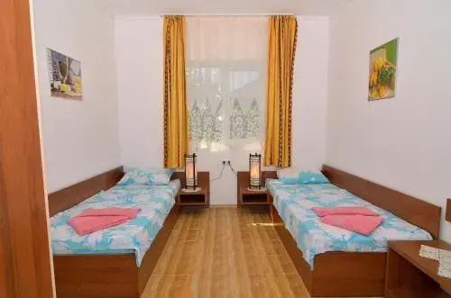 Карнобат: Royal Hotel