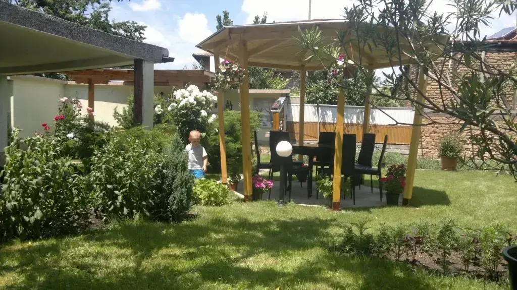 Сапарева баня: Kyurkchievi Guest House