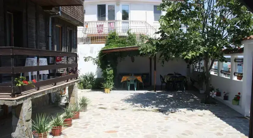 Поморие: House at the Seaside