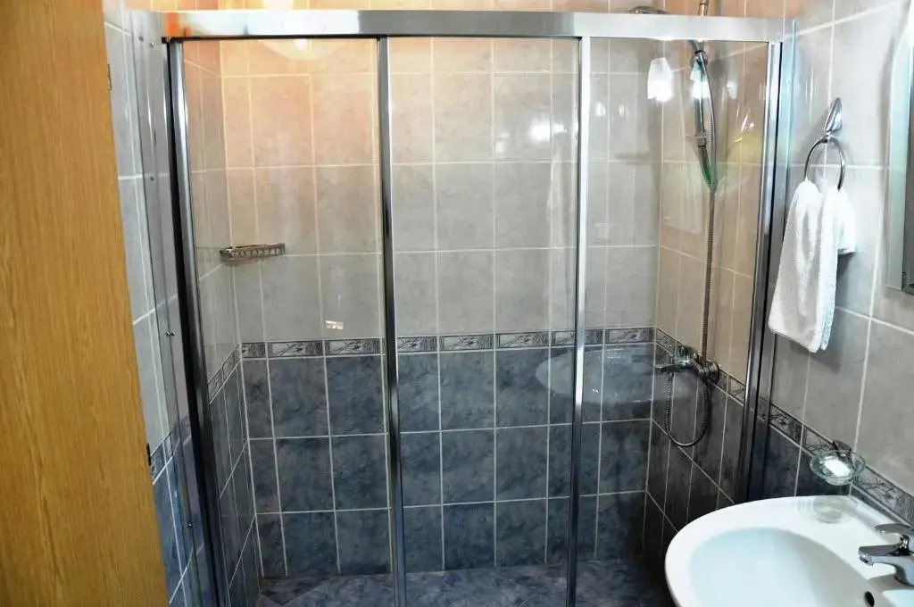 Солнечный берег: Tomi Family Apartments
