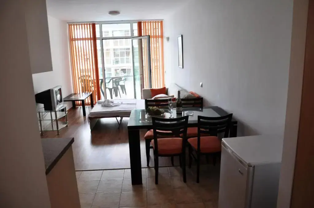 Солнечный берег: Tomi Family Apartments