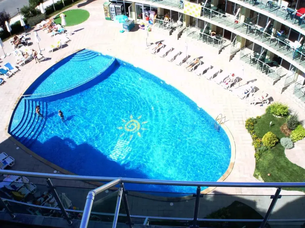 Солнечный берег: Tomi Family Apartments