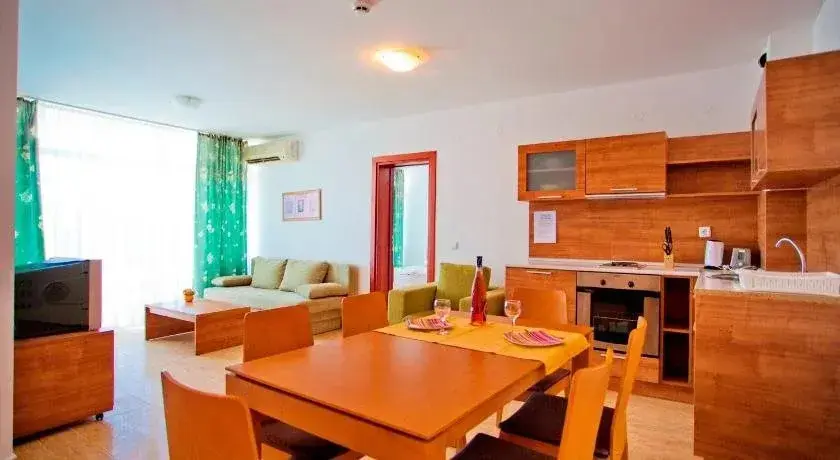 Солнечный берег: Sun Village Apart Complex