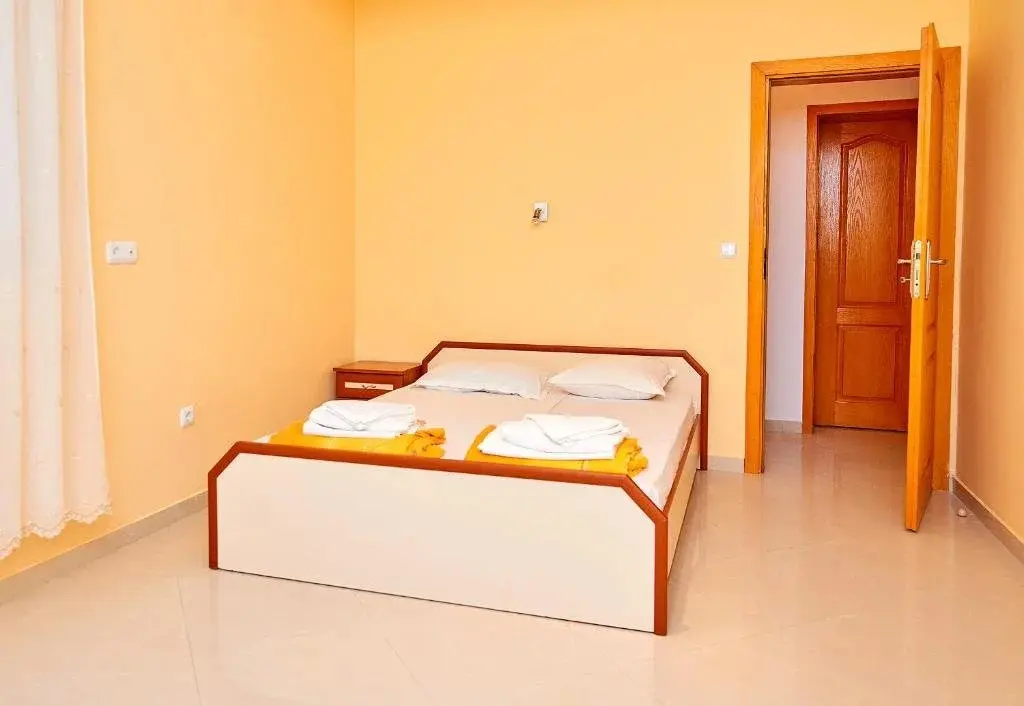 Поморие: Guest House Nadin