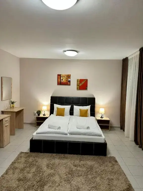 Пловдив: Chelsea House