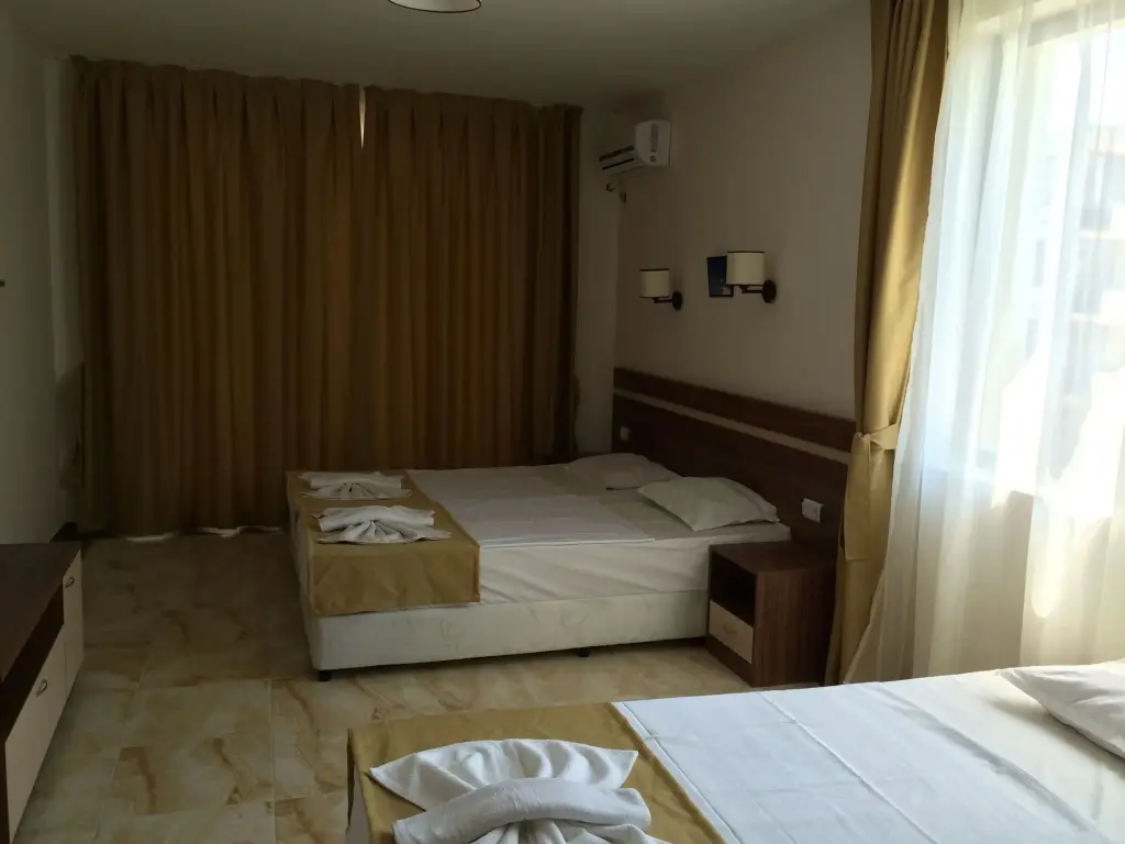 Солнечный берег: Palm Residence Deluxe Studios