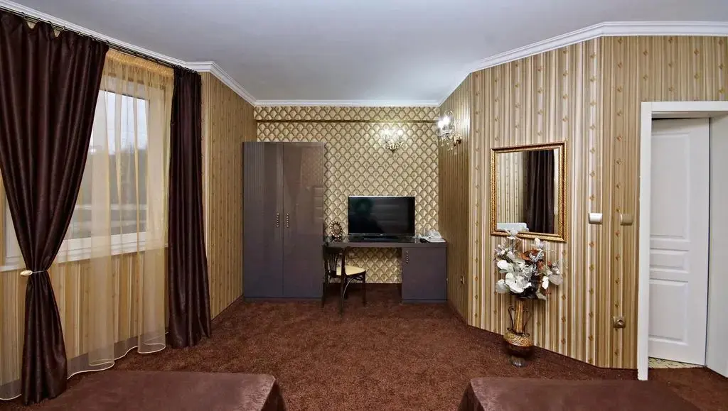 Хасково: Hotel History