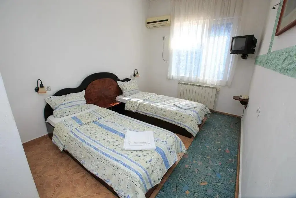 Симитли: Kareliya Complex