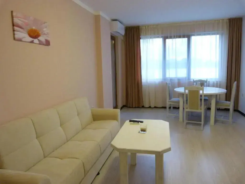 Царево: Tomas Residence