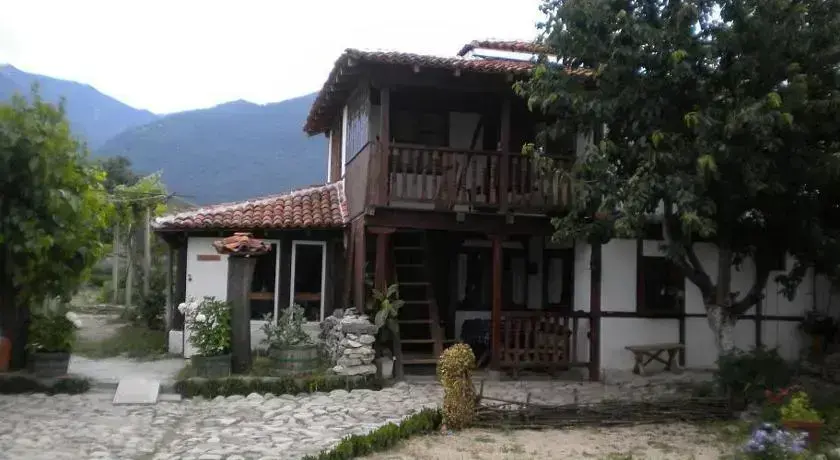 Троян: Guest House House of Crafts