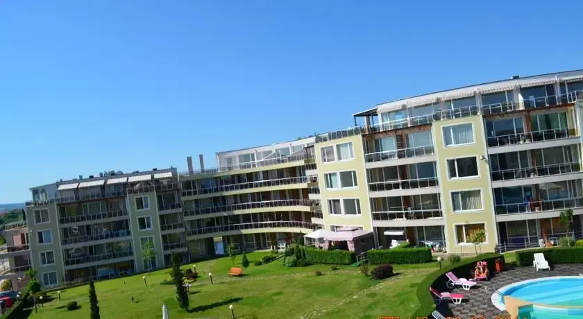Черноморец: Sunny Island Chernomorets