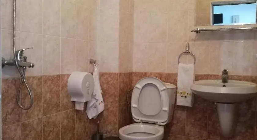 Правец: Family Hotel Lipite