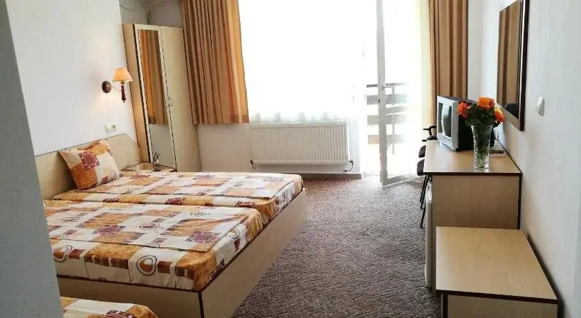 Правец: Family Hotel Lipite