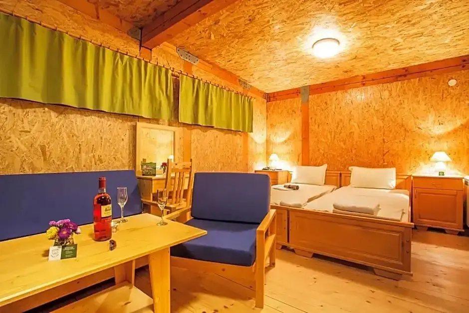 Разлог: Debeli Dab Eco Village