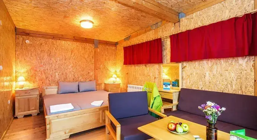 Разлог: Debeli Dab Eco Village