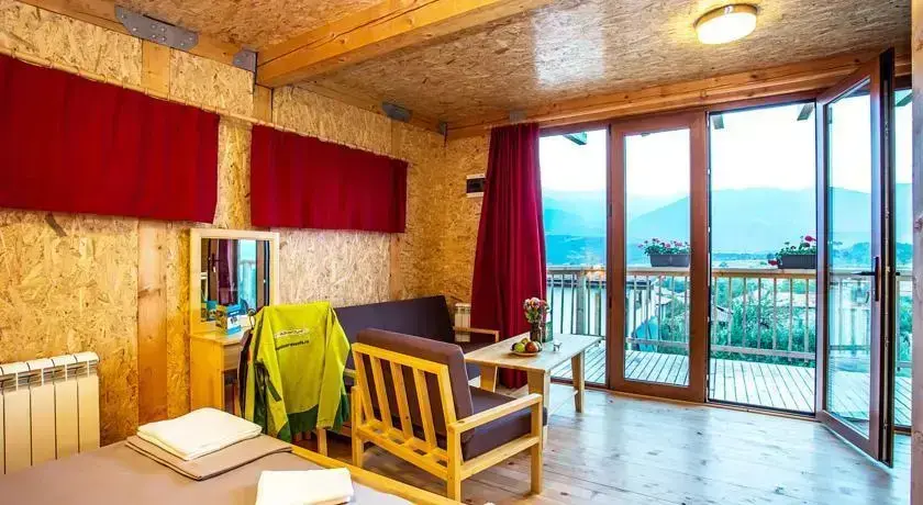 Разлог: Debeli Dab Eco Village