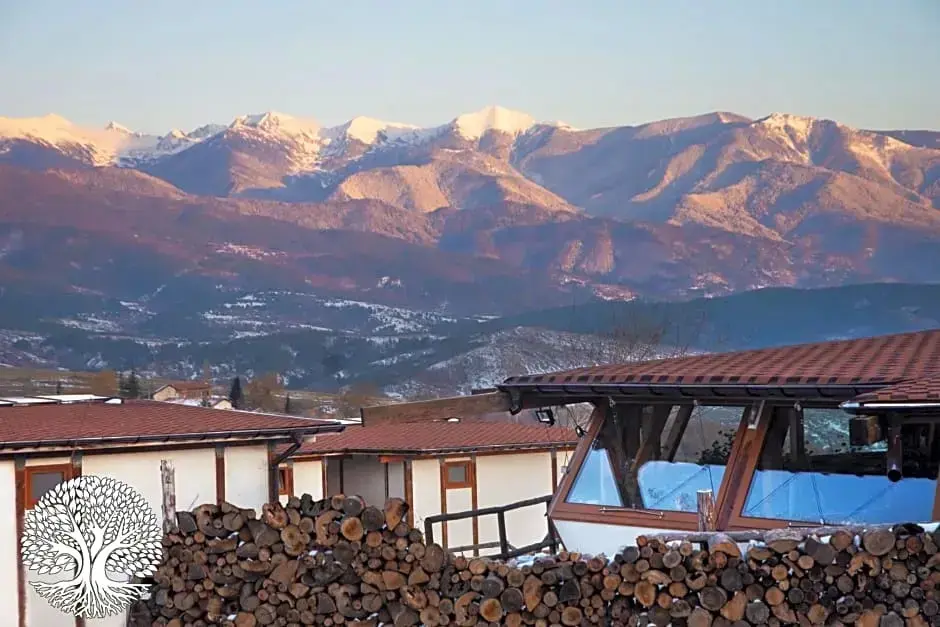 Разлог: Debeli Dab Eco Village