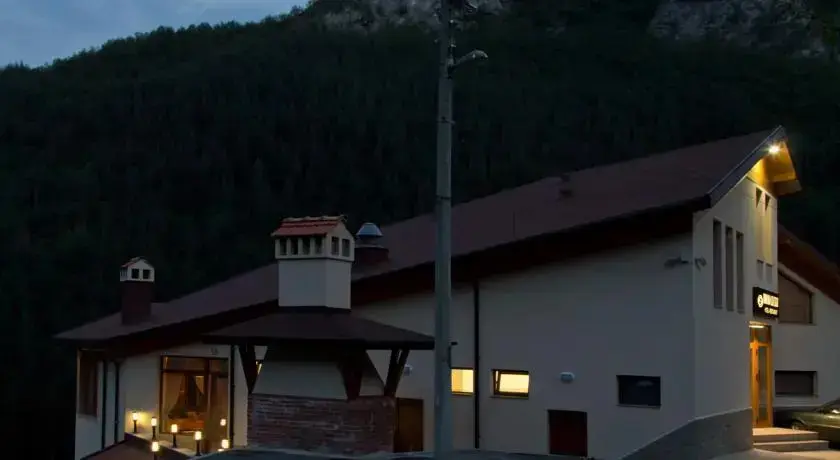 Чепеларе: Hotel Brod Lucky