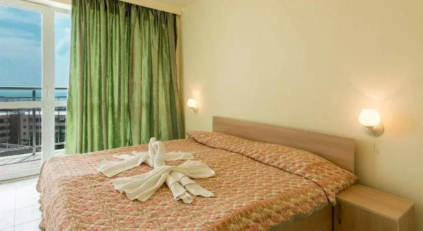 Солнечный берег: Hotel Svejest