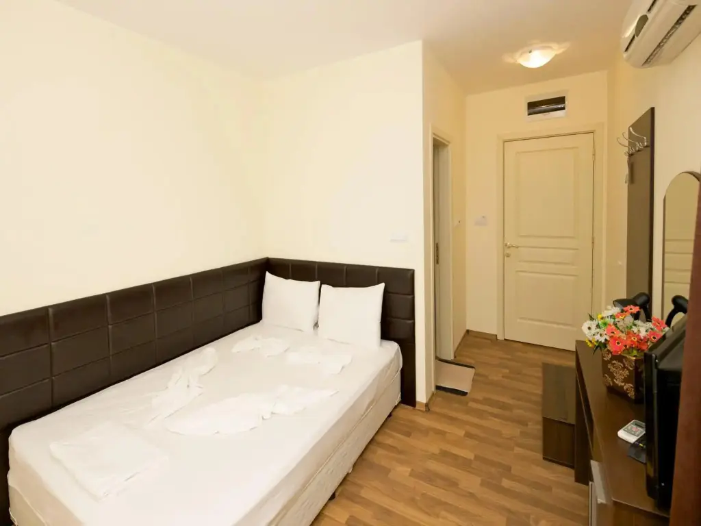 Солнечный берег: Hotel Golden Ina - Rumba Beach