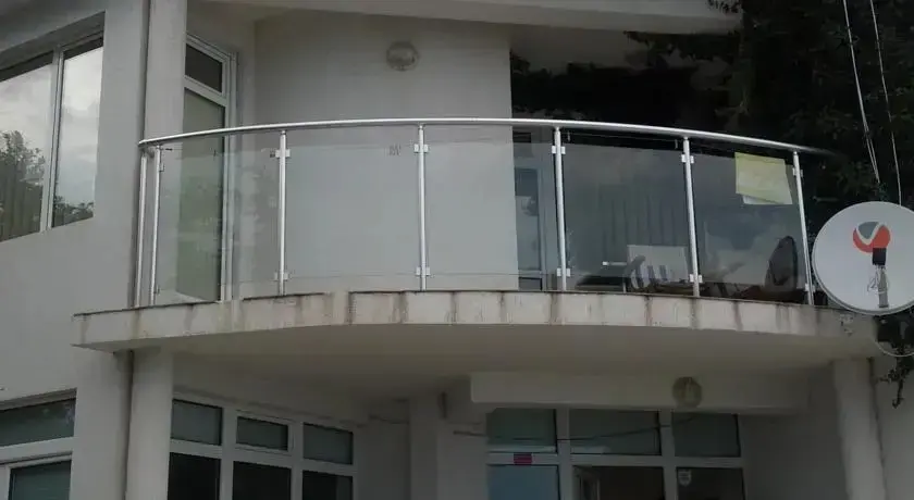 Равда: Guest House Lichevi