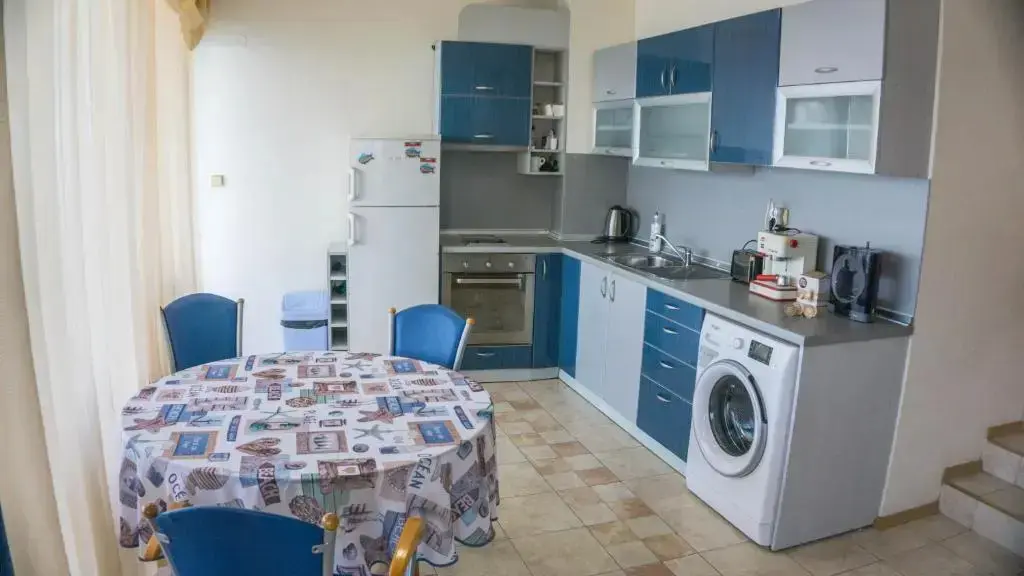 Созополь: Sozopol Apartment with Sea View