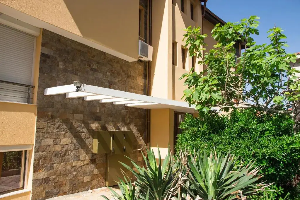 Созополь: Sozopol Apartment with Sea View
