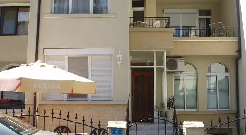 Созополь: Guest House Maggy