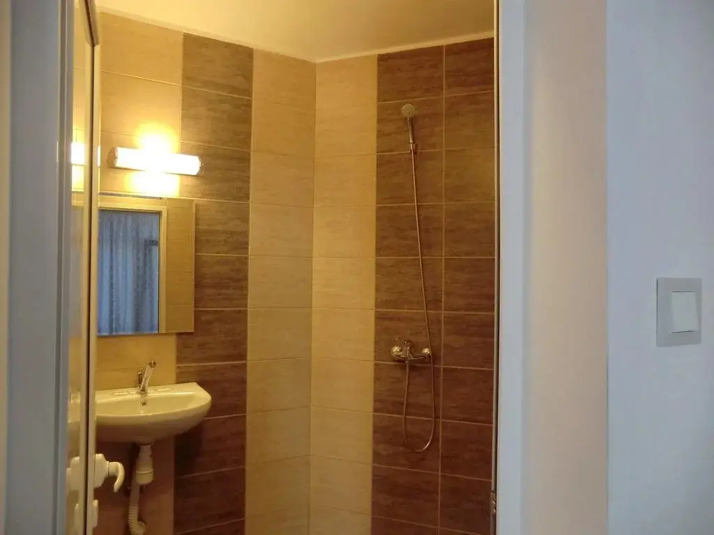Равда: Guest House Petrovi
