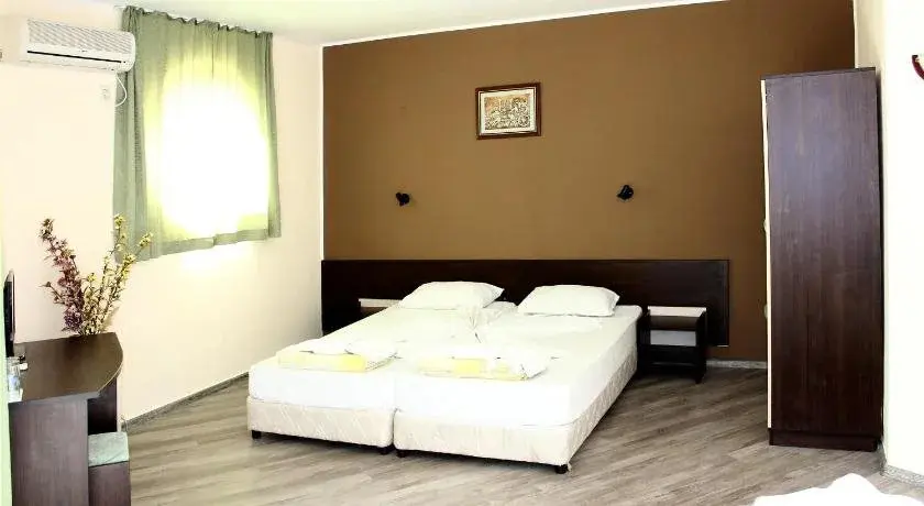 Китен: Hotel Phoenix