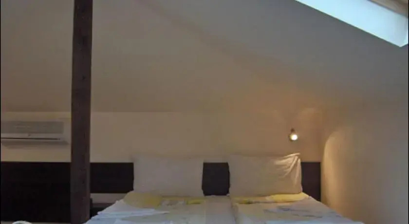Китен: Hotel Phoenix